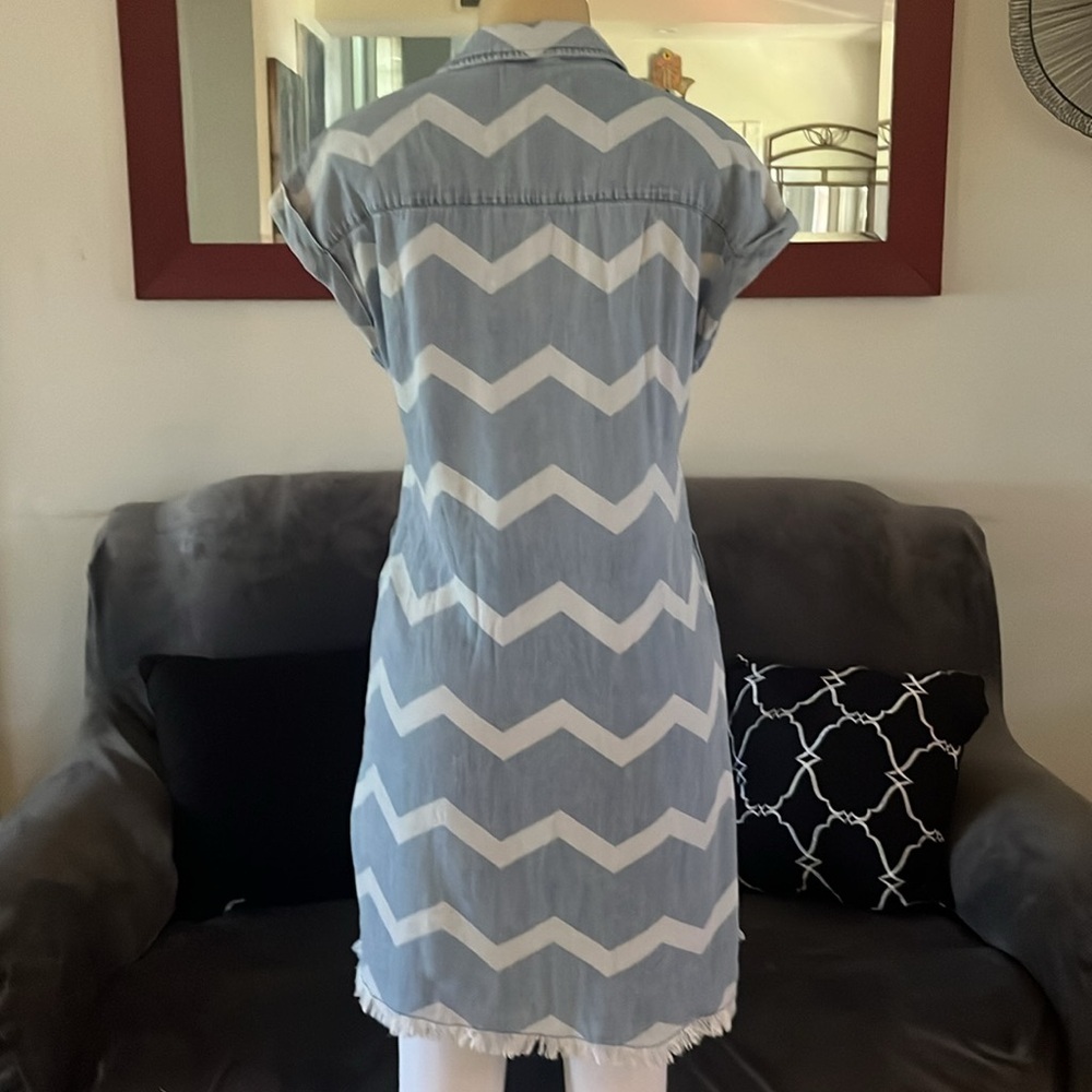 Billy T

Lila Shirtdress - Picture 8 of 12